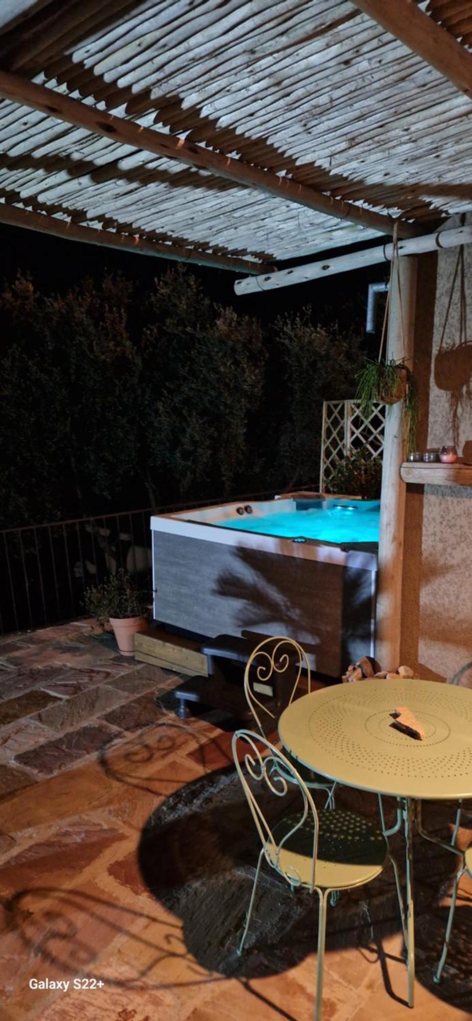 A Pasturella, Jacuzzi Spa Venzolasca ภายนอก รูปภาพ